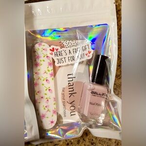 🔥 1/2 PRICE!😀 6THANK YOU free gift of Nail polish and File-Neutral Pink & Coral